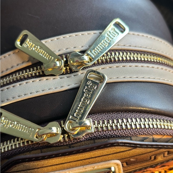 Loungefly Harry Potter Hogwarts Great Hall ✨LIGHT UP✨Mini Backpack - Picture 10 of 11